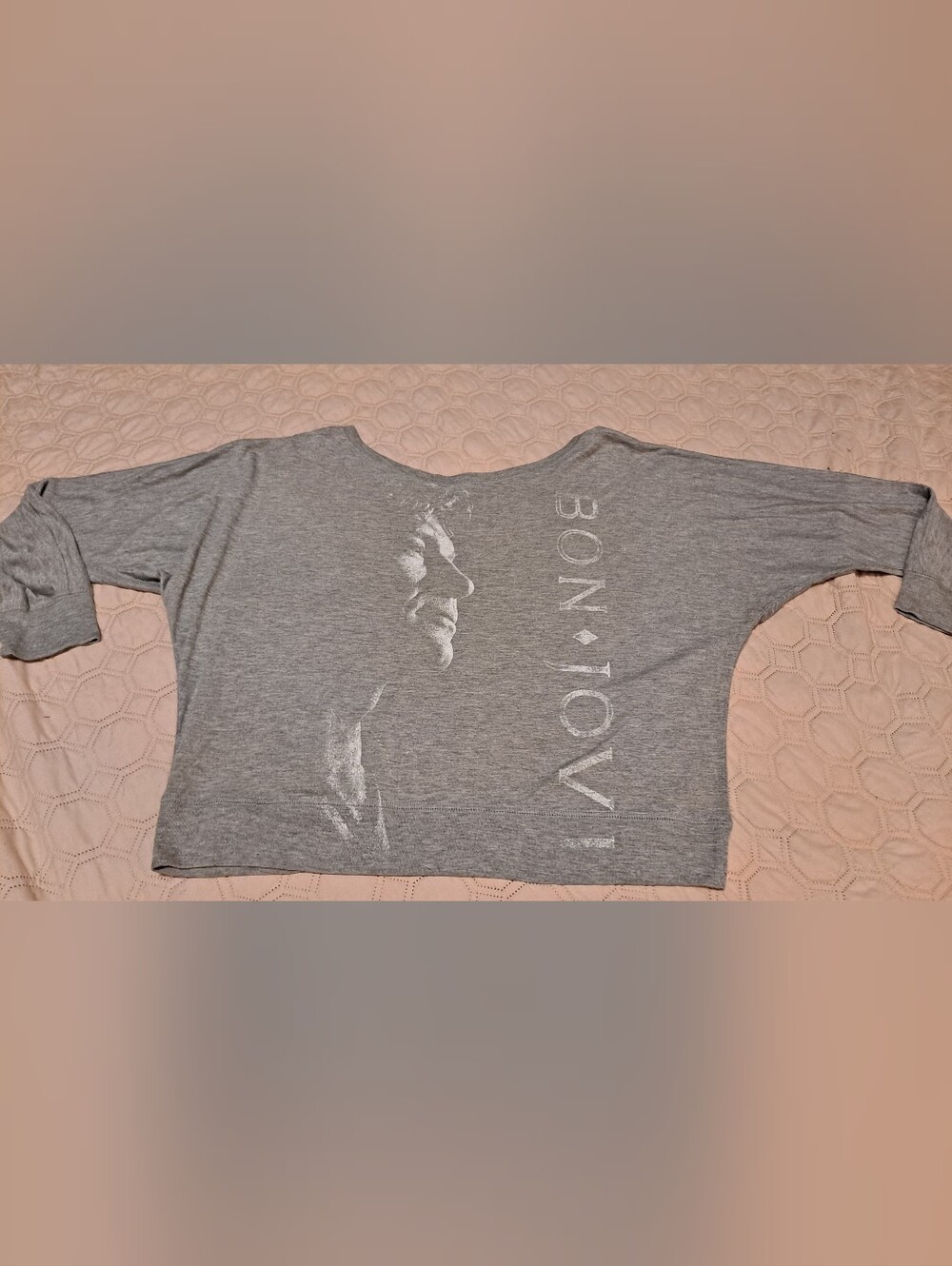 Bon Jovi Gray Graphic Dolman Sleeve Women’s Top -XXL